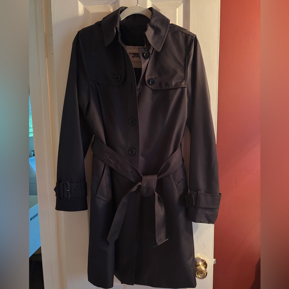 BURBERRY *BRAND NEW* Women’s Black Trench Coat, Size 6
